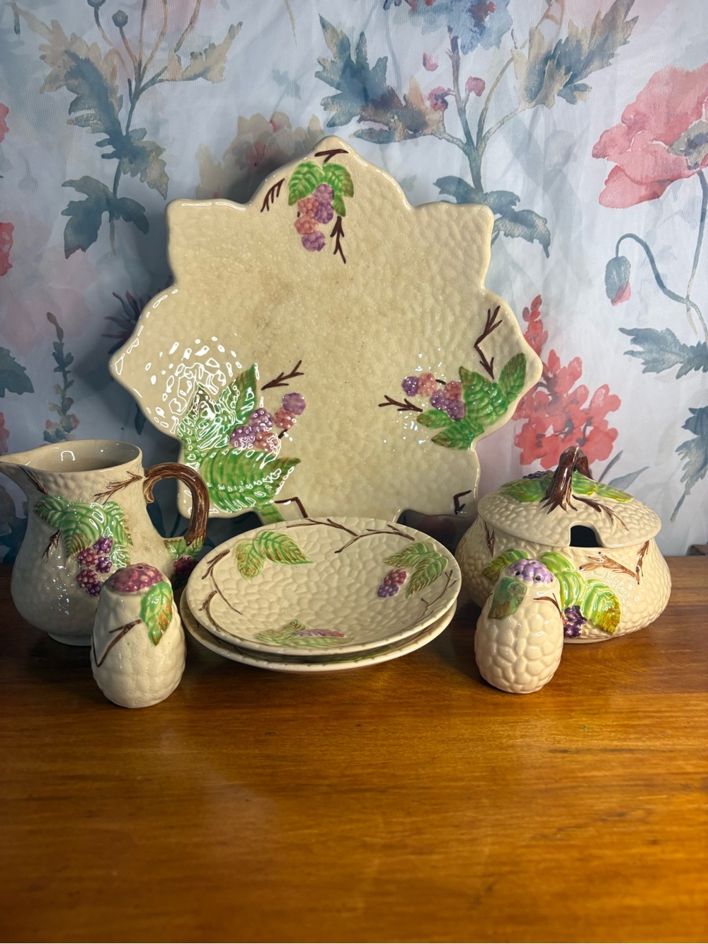 Vintage Hand-Painted Ceramic Grapevine Serving Set - Cream and Green